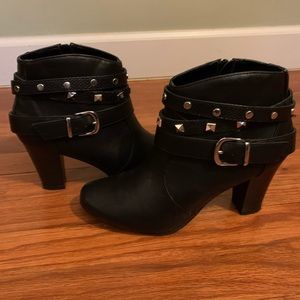 Jennifer Lopez ankle boots